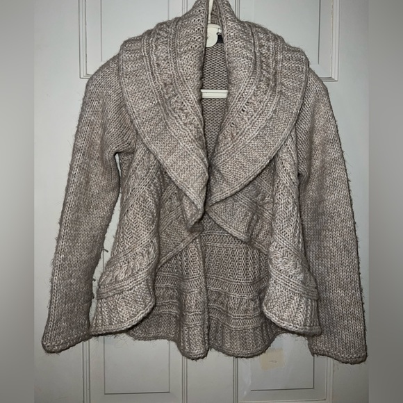 Elsamanda Sweaters - Elasmanda sweater Size Medium - beige